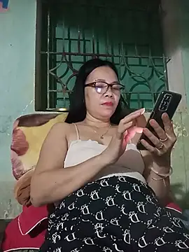 Snapshot of Nuna_689 chatting on August 2, 2026, 3:05 am Nuna 689 online show from August 2, 2026, 3:05 am
