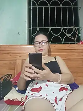 Snapshot of Nuna_689 chatting on August 8, 2026, 12:40 pm Nuna 689 online show from August 8, 2026, 12:40 pm