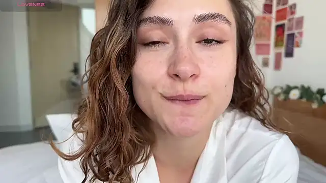 cutiemari online show from April 10, 2026, 4:39 am