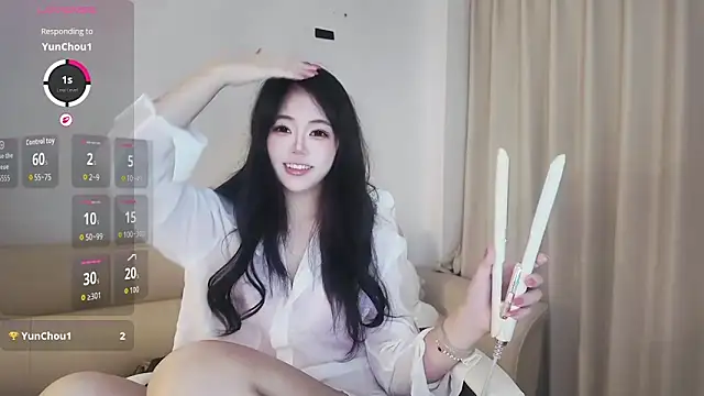 Jolie-22 online show from May 10, 2026, 1:16 pm