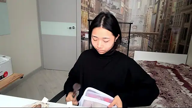 SweetMiaXO online show from February 6, 2026, 10:13 pm