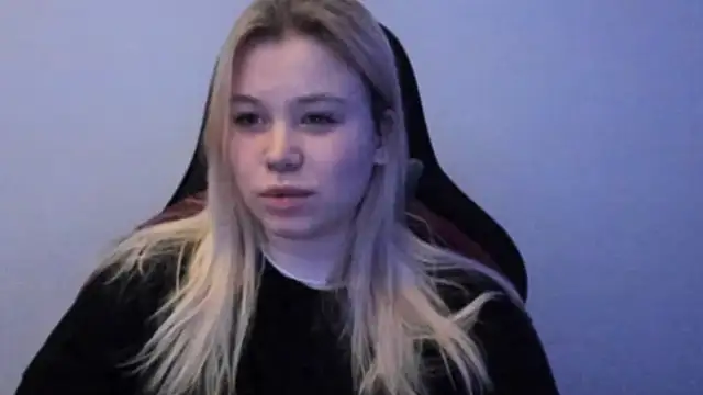 Lulu Di online show from February 2, 2026, 12:09 am