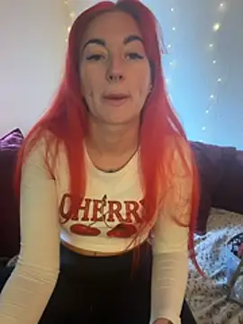 Snapshot of MrsRedFoxy chatting on March 15, 2026, 12:33 pm MrsRedFoxy online show from March 15, 2026, 12:33 pm