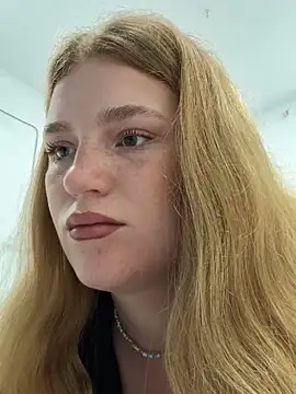 SunnyGrin online show from March 3, 2026, 9:21 pm