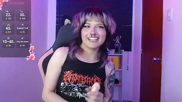 neena nyx  online show from April 14, 2026, 12:05 am