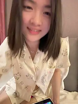 miaomiaou  online show from February 5, 2026, 12:21 pm