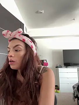 Mandygonewild online show from February 25, 2026, 6:39 pm