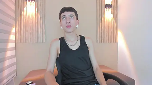 lian cameron online show from February 12, 2026, 3:45 am