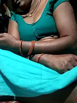 hotty sangeeta online show from April 3, 2026, 5:22 pm