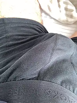 tip4sexxx online show from April 7, 2026, 7:42 am