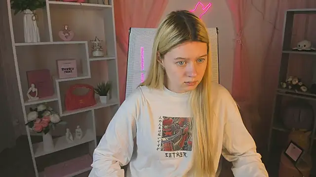 CelestineMauriac online show from April 20, 2026, 6:31 pm