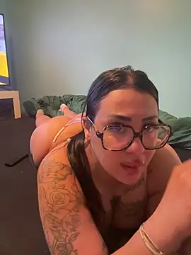 Snapshot of Melissa-suisse chatting on March 28, 2026, 3:11 pm Melissa-suisse online show from March 28, 2026, 3:11 pm