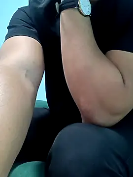 Ryzca online show from April 18, 2026, 1:26 pm