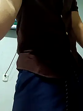 Ryzca online show from April 19, 2026, 2:33 am