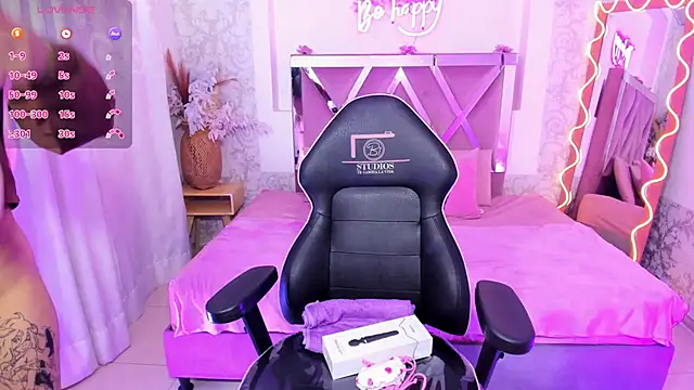 JENNA TAY1 online show from April 17, 2026, 7:06 pm