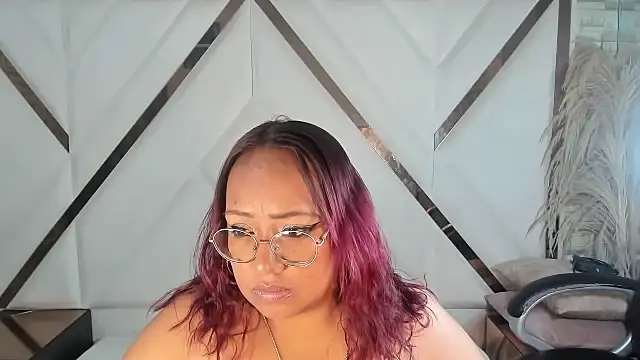 Shara Oz online show from February 15, 2026, 3:36 am