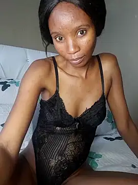 EbonyDivine online show from April 15, 2026, 1:29 pm