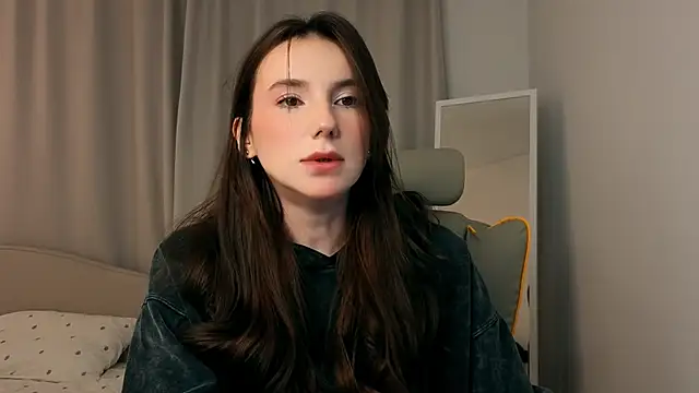 ssandralovin online show from April 9, 2026, 8:25 pm