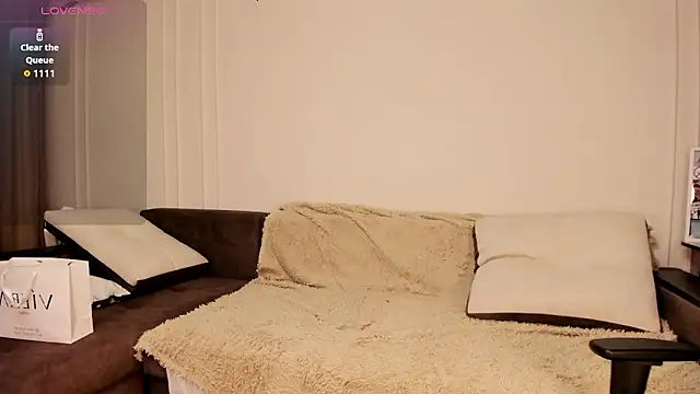 s00nie online show from February 15, 2026, 3:53 pm