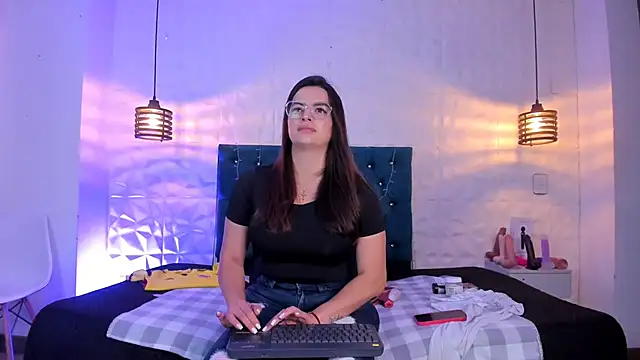 samantha foxyy online show from March 11, 2026, 10:54 am