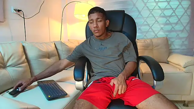 ricky spensar23cm  online show from April 8, 2026, 2:00 am