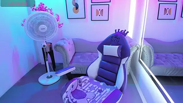 Victoria  doll online show from April 22, 2026, 12:28 pm