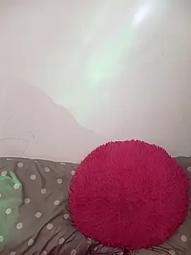 EmiilyFoxx09 online show from March 5, 2026, 1:51 pm