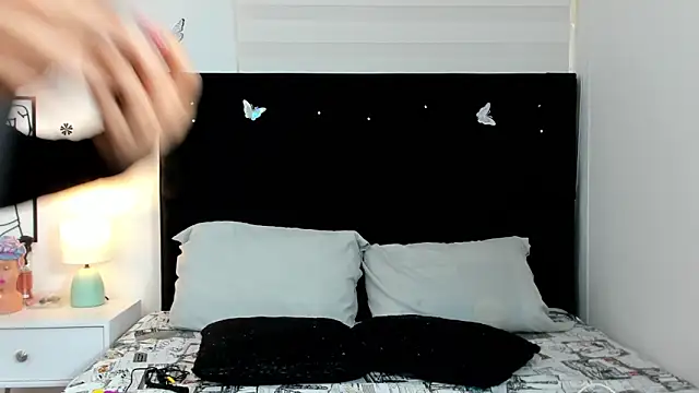 Brenda Karter online show from April 20, 2026, 7:04 pm