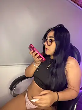 Snapshot of Violetta_pinkk1 chatting on February 24, 2026, 3:48 am Violetta pinkk1 online show from February 24, 2026, 3:48 am