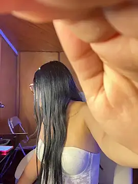 Snapshot of Violetta_pinkk1 chatting on March 4, 2026, 4:29 am Violetta pinkk1 online show from March 4, 2026, 4:29 am