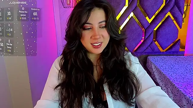 Luvienne online show from April 21, 2026, 7:06 pm