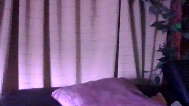 Sarahtjeuh  online show from February 6, 2026, 7:50 pm