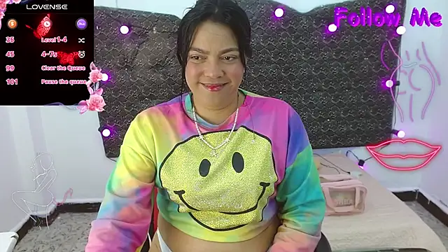 Steixy cute online show from February 16, 2026, 8:05 pm