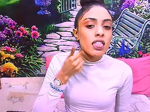 Snapshot of IndianPretty14u2Luv chatting on April 28, 2026, 5:12 am IndianPretty14u2Luv online show from April 28, 2026, 5:12 am