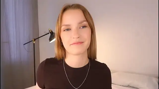 HellenSpelly online show from February 15, 2026, 10:28 pm