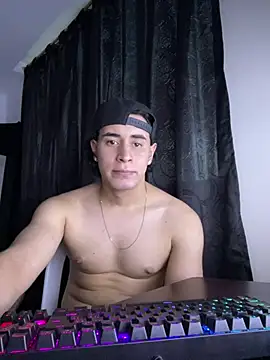 Maximuz1920 online show from July 12, 2026, 11:18 pm