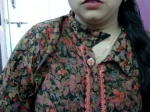 Snapshot of Cute_Aliyaa chatting on May 20, 2026, 2:01 pm Cute Aliyaa online show from May 20, 2026, 2:01 pm