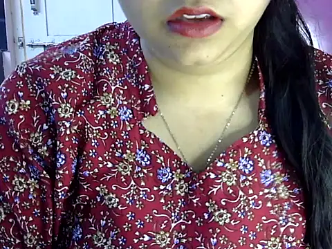 Snapshot of Cute_Aliyaa chatting on June 2, 2026, 12:18 pm Cute Aliyaa online show from June 2, 2026, 12:18 pm