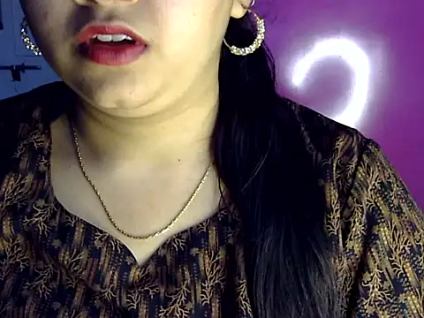 Snapshot of Cute_Aliyaa chatting on July 17, 2026, 1:40 pm Cute Aliyaa online show from July 17, 2026, 1:40 pm