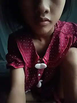 Snapshot of Hoa-tuylip chatting on June 18, 2026, 12:44 am Hoa-tuylip online show from June 18, 2026, 12:44 am
