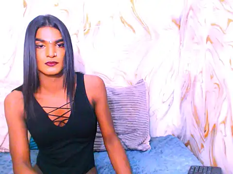 spicybarbie online show from April 17, 2026, 5:38 pm