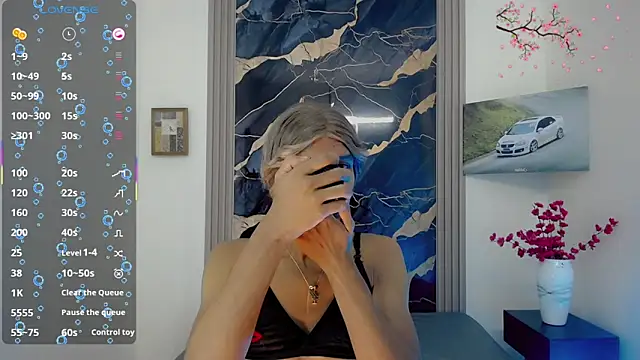 Samantha Ortega  online show from April 23, 2026, 11:31 am