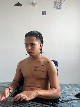 bliinkii and luka  online show from April 21, 2026, 8:44 pm