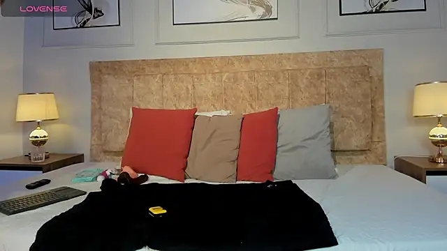 hanna daze online show from February 16, 2026, 12:23 pm