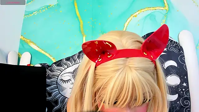 zanyx  online show from April 21, 2026, 1:06 pm