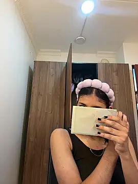 Violet rousse7 online show from March 12, 2026, 12:39 am