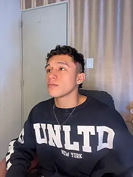 Dominik Souza online show from April 1, 2026, 8:17 pm