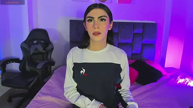Snapshot of Isabella_Moon9 chatting on April 25, 2026, 12:30 pm Isabella Moon9 online show from April 25, 2026, 12:30 pm