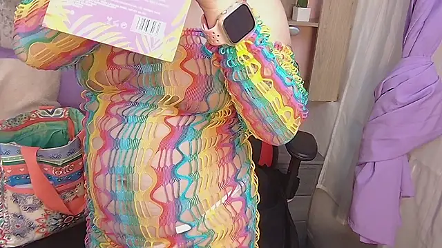 thyara noa online show from March 5, 2026, 7:10 pm