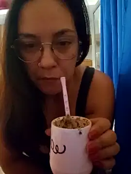 kuramaqueen online show from February 10, 2026, 6:39 am